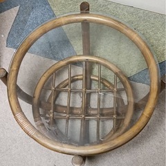 木製テーブル、ガラス天板の画像