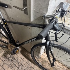 GIANT  Escape クロスバイク ダークメタリックグレーの画像