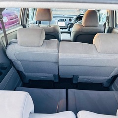 平成22年式　ストリーム　7人乗り　4WD 車検長い　距離少ない　3万キロの画像