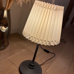 IKEA テーブルランプの画像