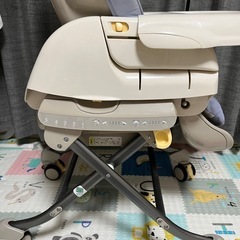 combiハイローチェアの画像