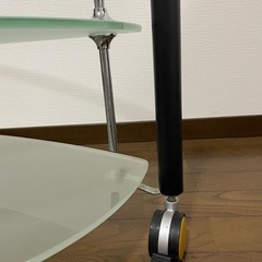 ガラス製テ-ブルの画像