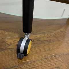 ガラス製テ-ブルの画像