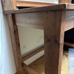 オーダー品の勉強机の画像