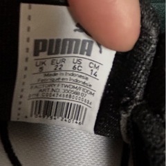 PUMA 黒 スニーカーの画像