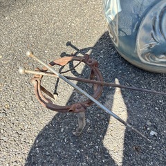 急募}小道具, 火鉢, 五徳, レトロ, 古民具, 大鉢, 陶磁器, アンティーク, 囲炉裏の画像