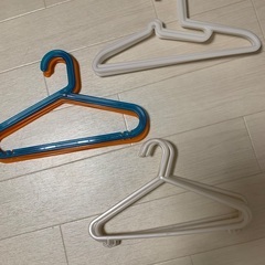 ベビー、子供用ハンガーの画像