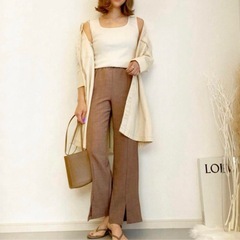 GU フロントスリットストレートパンツ