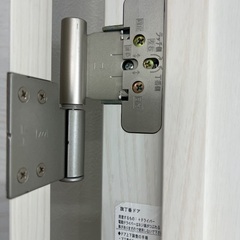 破格•美品  6枚まとめて　ロック付き　木製ドア中古　サロンで利用の画像