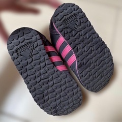 13.5cm adidasアディダス　ベビーシューズ　の画像