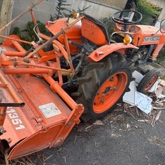 古董品久保田15馬力2WD 動きます