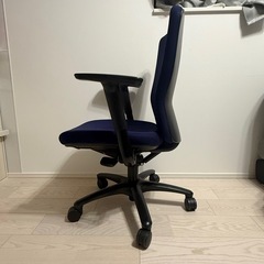 【交渉中】OKAMURA オカムラ / Carrozza カロッツァ オフィスチェア 椅子①の画像