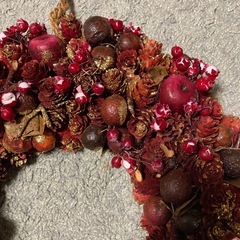 クリスマスリース　赤　ゴールド　の画像