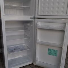 2022年製　極上美品　目玉商品たったの8千円　超激安　車に積めるサイズ　省エネ　冷蔵庫の画像