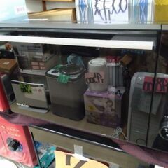 ボディ鏡面仕上げ　2022年製　極上美品　便利なフラット車庫搭載　縦開き　オーブンレンジ　電子レンジの画像