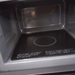 ボディ鏡面仕上げ　2022年製　極上美品　便利なフラット車庫搭載　縦開き　オーブンレンジ　電子レンジの画像