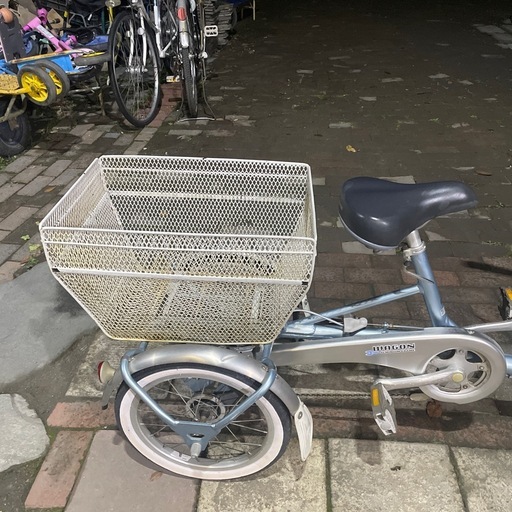 【5718】大人三輪車　ブリヂストン　前18・後16インチ　28,100円（防犯・税込）