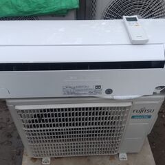格安すぐお使いできます！　6〜8畳用エアコン 富士通AS-B22...