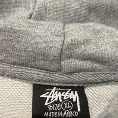 格安 STUSSY パーカーの画像