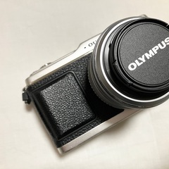 良品！本日27日18〜20時受渡し　動作確認済み　オリンパス　E-P１　14-24mmレンズ付き OLYMPUSの画像