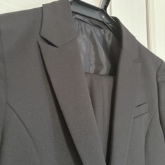 [新品未使用]レディーススーツジャケット黒色の画像