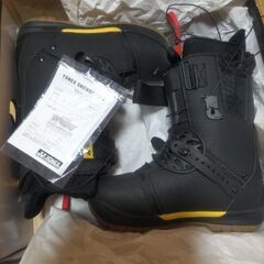 新品☆未使用 グラフィックの未使用スノーボード、ビンディング付き。の画像