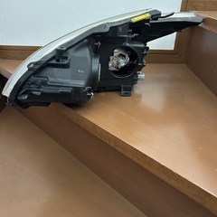 プリウス30前期ヘッドライトの画像