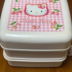 ハローキティ　2段ランチボックス　ピクニックセットの画像