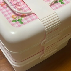 ハローキティ　2段ランチボックス　ピクニックセットの画像