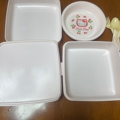 ハローキティ　2段ランチボックス　ピクニックセットの画像