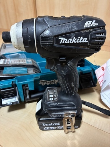 Makita 18V インパクトドライバー マキタDT141D ジャンク品DIY