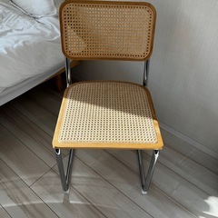 籐製ダイニングチェアの画像