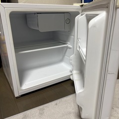 小型冷蔵庫もらってくださいの画像