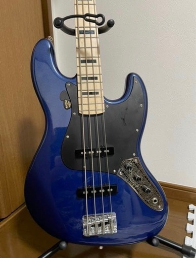 【早い者勝ち！】
エレキベース