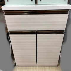 【引き取り】食器棚の画像