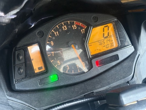 【訳ありレア品多数】逆車フルパワーcbr600rr 2007年式
