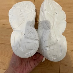 新品未使用　キッズ　白　スニーカー　ズック　17cm相当の画像