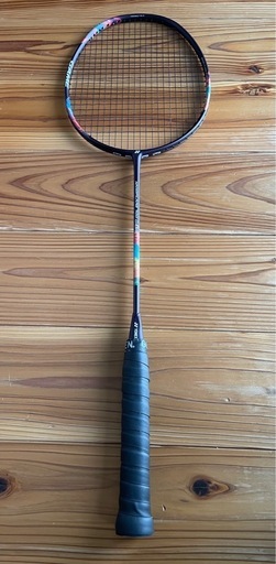 バドミントンラケット　ナノフレア700ゲーム