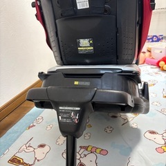 コンビ ラクティアターンエッグショック レッド チャイルドシートの画像