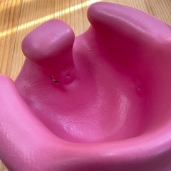 バンボ ベビーチェア ピンク　内側キズあり の画像