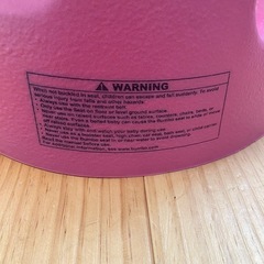 バンボ ベビーチェア ピンク　内側キズあり の画像