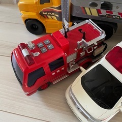 働く車　消防車　救急車　パトカーなどの画像