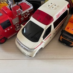 働く車　消防車　救急車　パトカーなどの画像