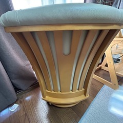 ダイニングテーブル３点セット　回転式椅子　の画像