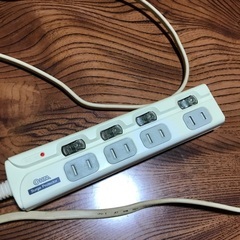 コンセントケーブル２つ自宅使用品の画像