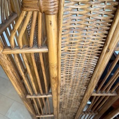 藤のパーテーションの画像