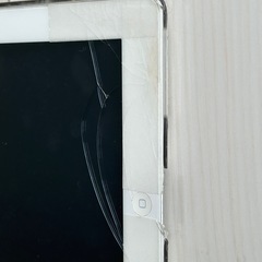iPad2 セルラーモデル 64GB 画面下部の割れあり　ジャンクの画像