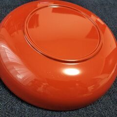 お話し中　菓子皿　漆器２００円での画像