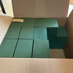 フローラルオアシス、花器、バッグの画像