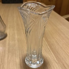 ガラス製花瓶、陶器一輪挿し　4個セットの画像